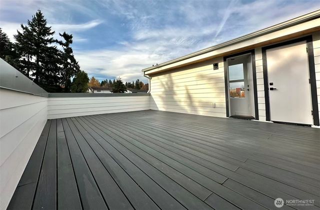 8524 23rd Avenue NE, Seattle, WA 98115