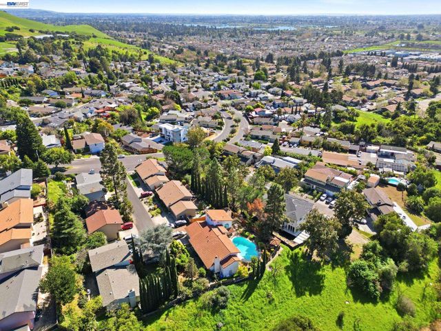 394 Appian Way, Union City, CA 94587