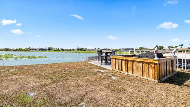 228 NW 12th LN, Cape Coral, FL 33993