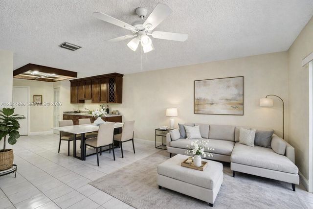 10190 SW 138th Ct, Miami, FL 33186
