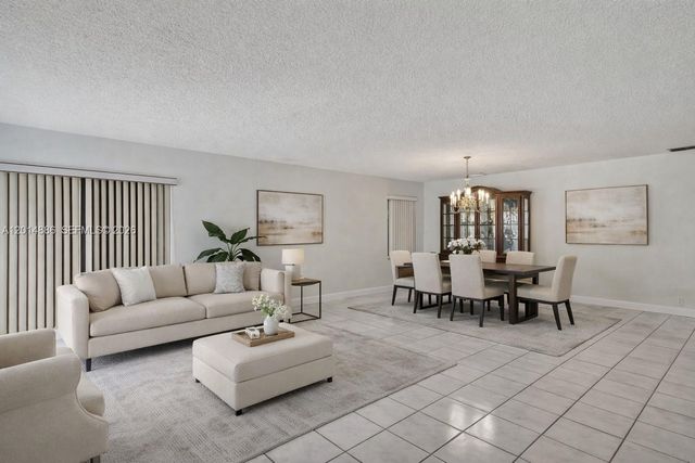 10190 SW 138th Ct, Miami, FL 33186