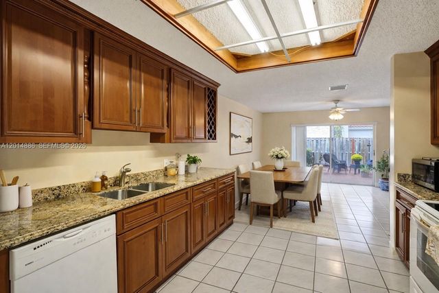 10190 SW 138th Ct, Miami, FL 33186