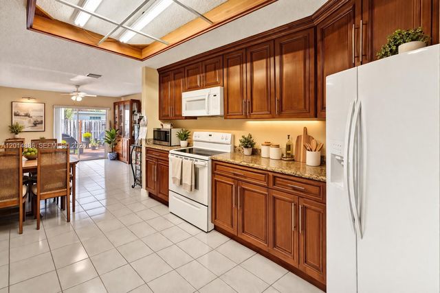 10190 SW 138th Ct, Miami, FL 33186