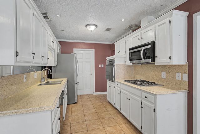 1213 Olmos Creek Place, Denton, TX 76205