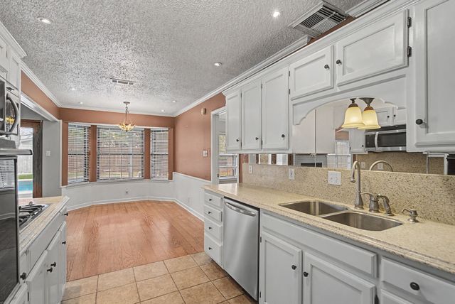 1213 Olmos Creek Place, Denton, TX 76205