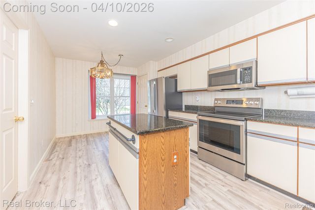 39836 Eagle Trace Drive, Northville Township, MI 48168