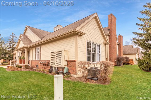 39836 Eagle Trace Drive, Northville Township, MI 48168