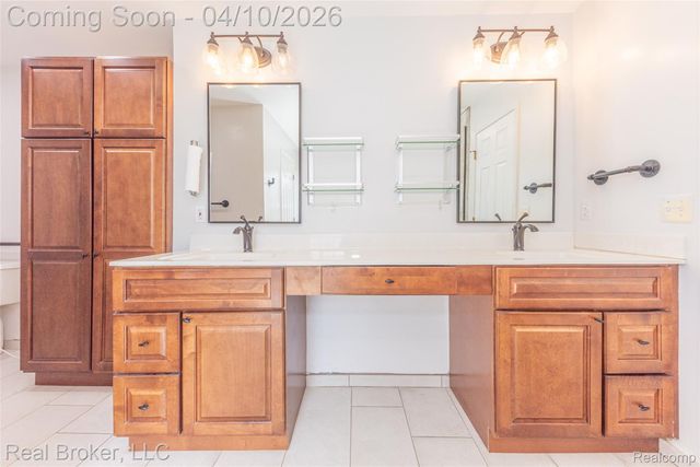 39836 Eagle Trace Drive, Northville Township, MI 48168