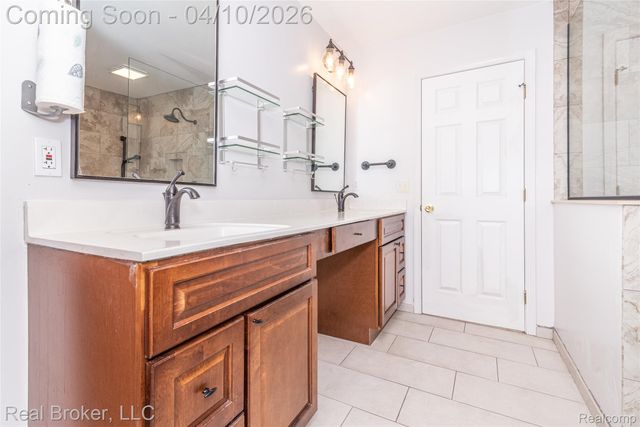 39836 Eagle Trace Drive, Northville Township, MI 48168
