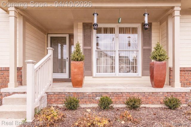 39836 Eagle Trace Drive, Northville Township, MI 48168
