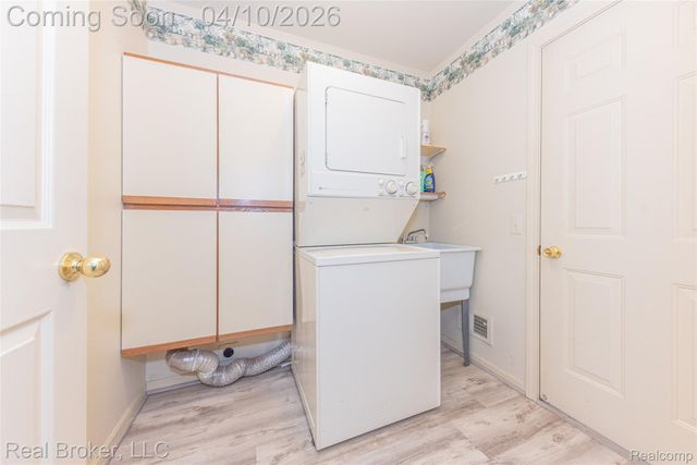 39836 Eagle Trace Drive, Northville Township, MI 48168