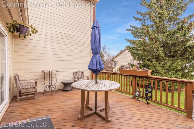 39836 Eagle Trace Drive, Northville Township, MI 48168