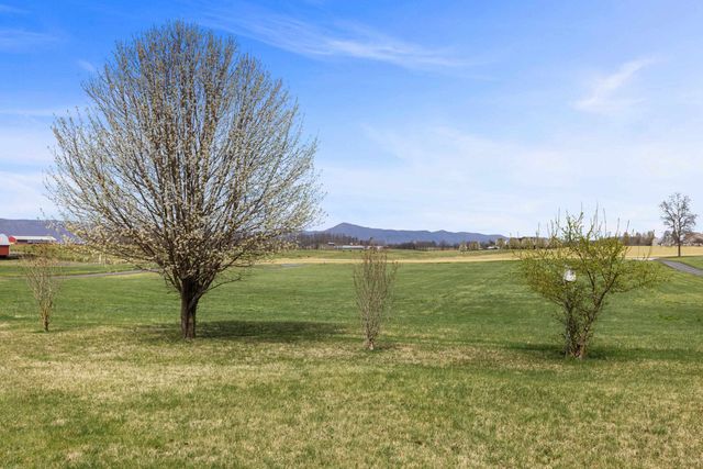 2143 MILL CREEK RD, Luray, VA 22835