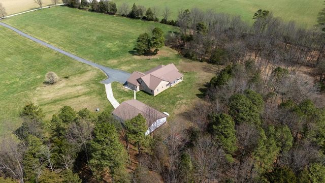 2143 MILL CREEK RD, Luray, VA 22835