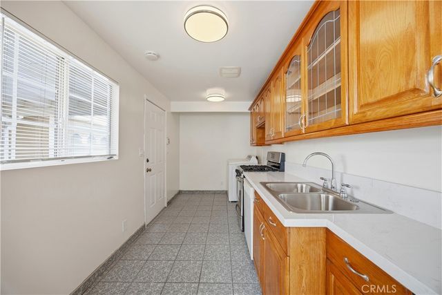 653 N Raywood, Montebello, CA 90640