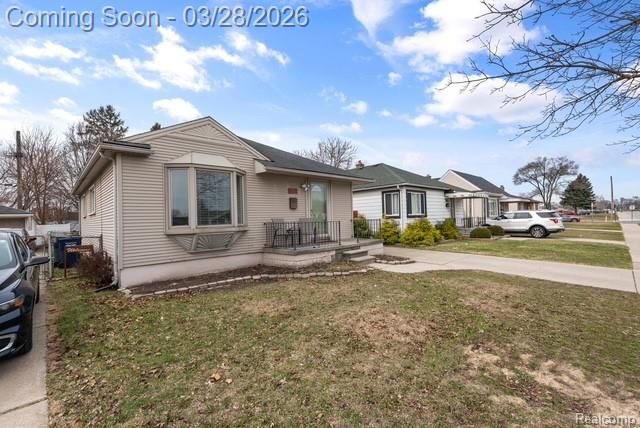 1461 Champaign Road, Lincoln Park, MI 48146