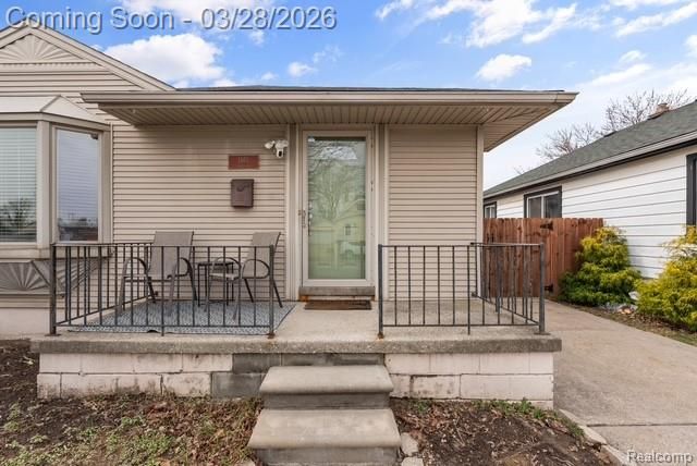 1461 Champaign Road, Lincoln Park, MI 48146