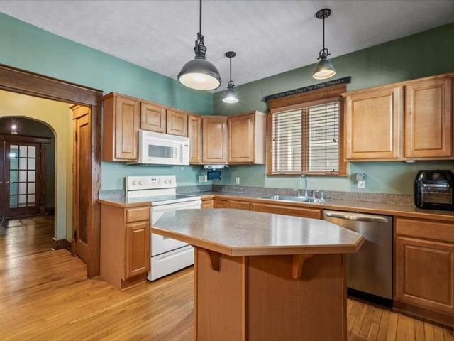 2304 Highland Ave, New Castle, PA 16105