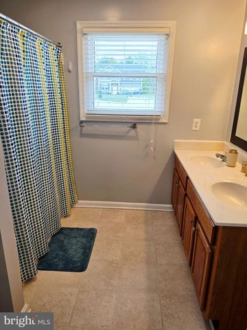 421 LONGVIEW AVE, Winchester, VA 22601
