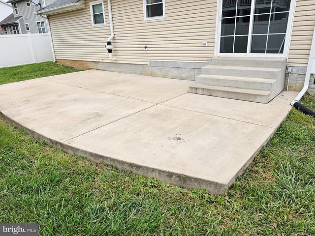421 LONGVIEW AVE, Winchester, VA 22601