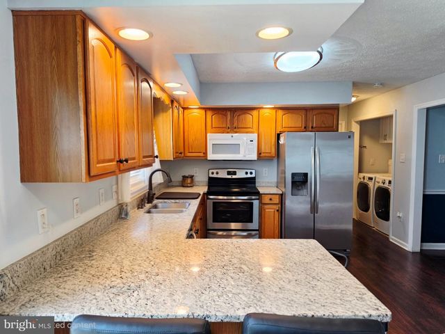 421 LONGVIEW AVE, Winchester, VA 22601