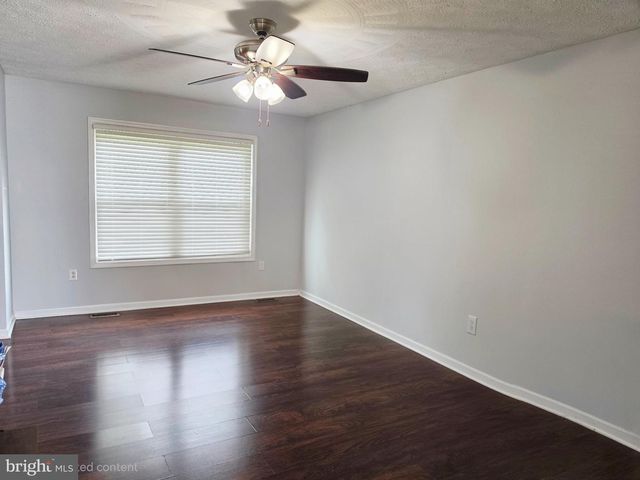 421 LONGVIEW AVE, Winchester, VA 22601