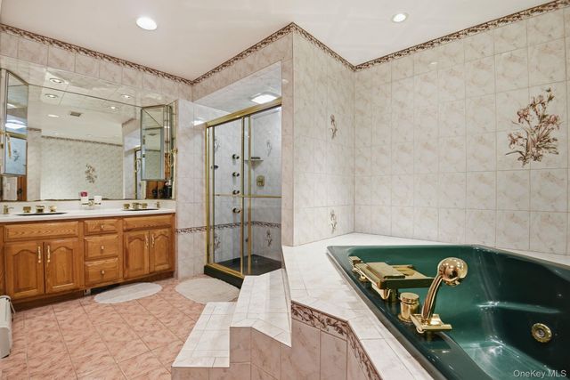 9 Oldfield Court, Garnerville, NY 10923