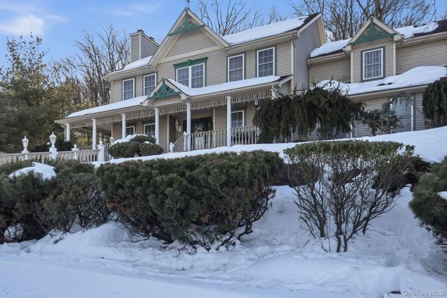 9 Oldfield Court, Garnerville, NY 10923