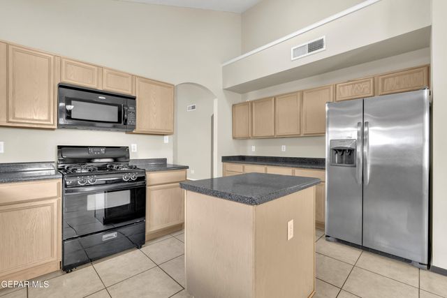 6120 PALMDALE Street, El Paso, TX 79932