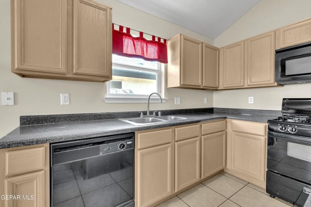 6120 PALMDALE Street, El Paso, TX 79932