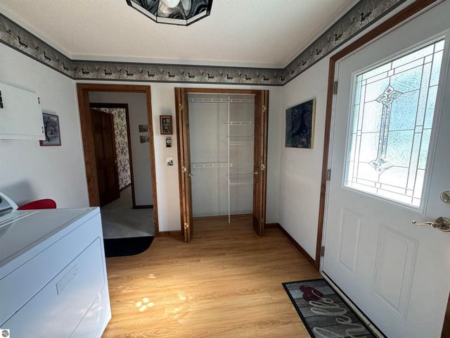1017 Channel Drive, Lake Isabella, MI 48893