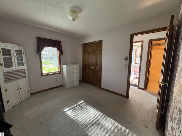 1017 Channel Drive, Lake Isabella, MI 48893