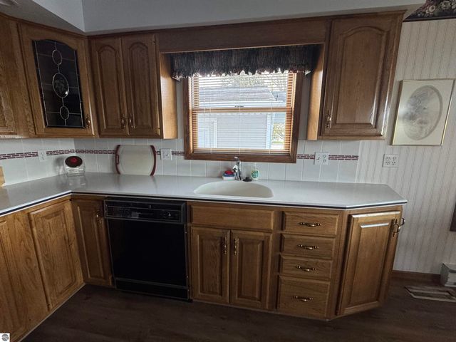 1017 Channel Drive, Lake Isabella, MI 48893
