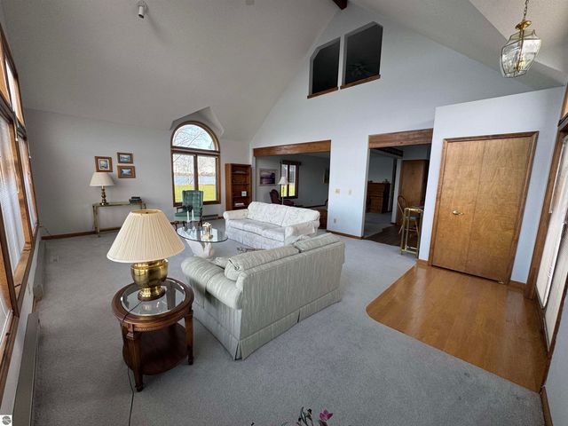 1017 Channel Drive, Lake Isabella, MI 48893