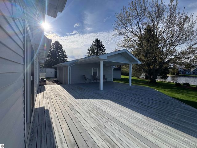 1017 Channel Drive, Lake Isabella, MI 48893