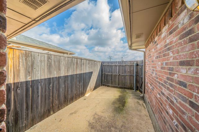 1913 Teton Trail, Lewisville, TX 75077