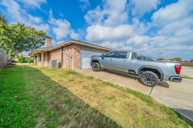 1913 Teton Trail, Lewisville, TX 75077