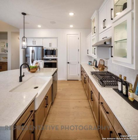 1715 Seekat Drive, New Braunfels, TX 78132