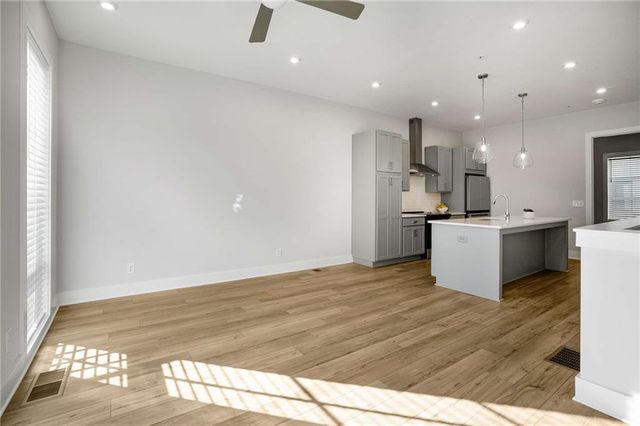 1293 Longreen Terrace NW 4, Atlanta, GA 30318