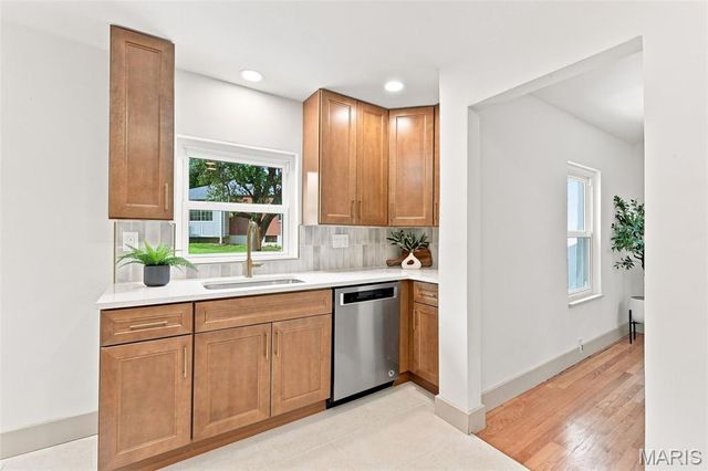 1463 Ronald Drive, St Louis, MO 63119