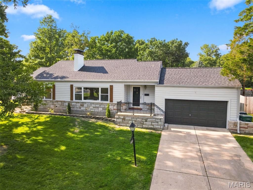 1463 Ronald Drive, St Louis, MO 63119