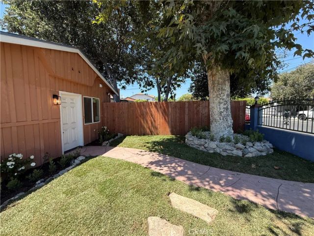 7029 Bellaire, Los Angeles, CA 91605
