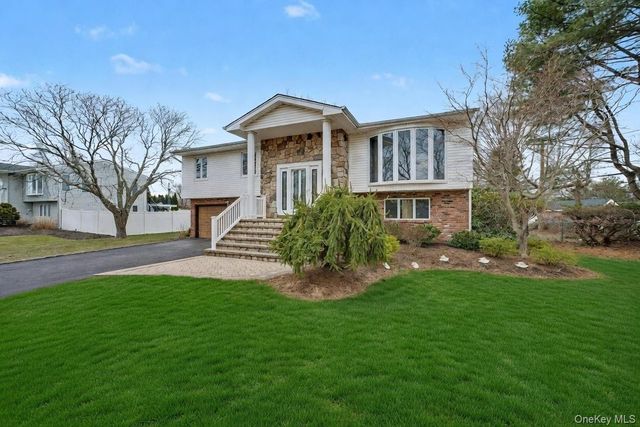 4 Bethal Lane, Commack, NY 11725