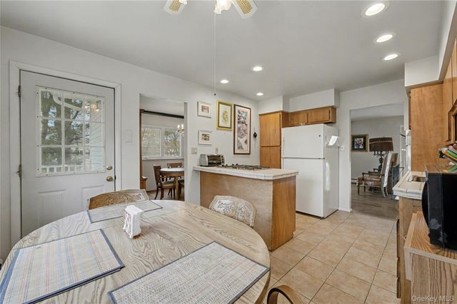 4 Bethal Lane, Commack, NY 11725