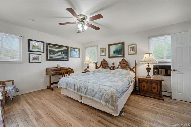 4 Bethal Lane, Commack, NY 11725