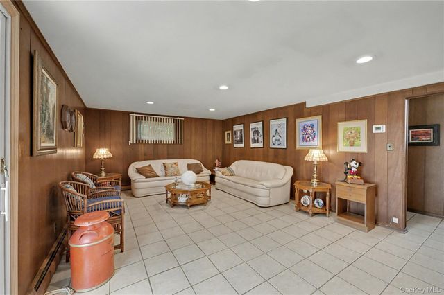 4 Bethal Lane, Commack, NY 11725