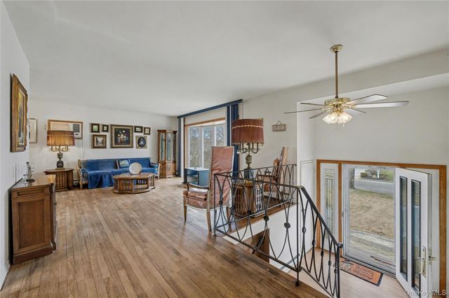 4 Bethal Lane, Commack, NY 11725