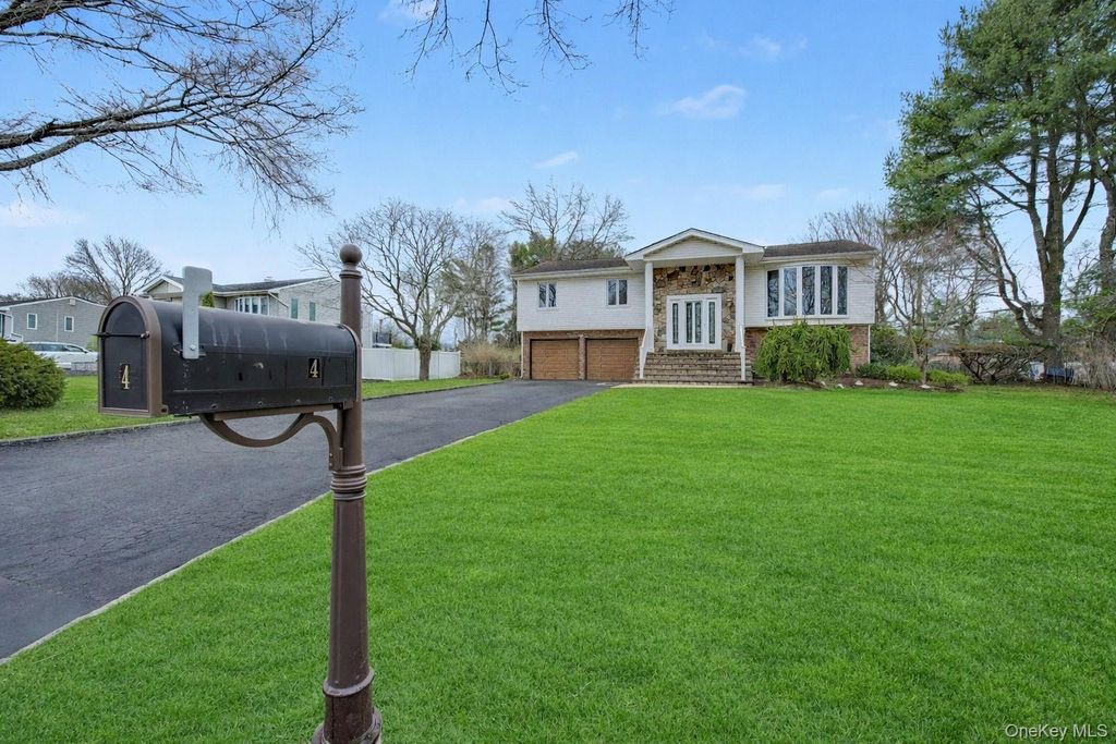 4 Bethal Lane, Commack, NY 11725