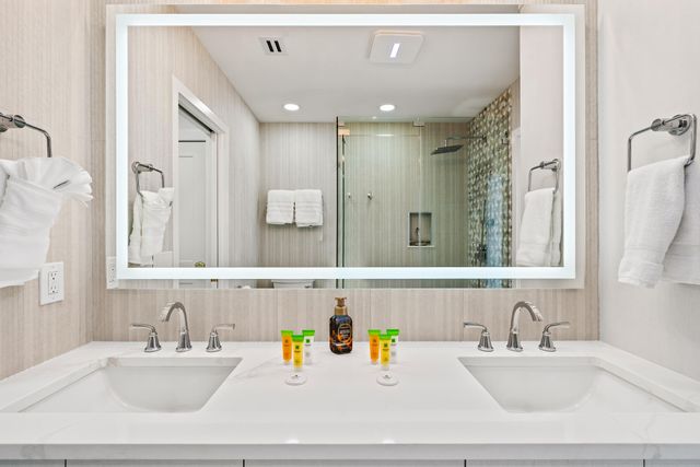 2760 NE 7TH Street, Pompano Beach, FL 33062