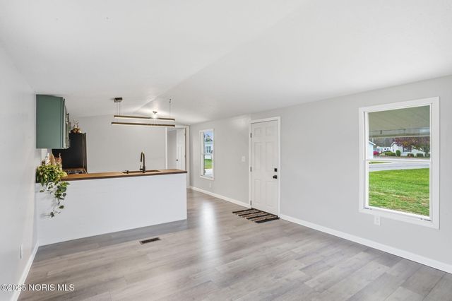 8256 Silverwood Drive, Findlay, OH 45840